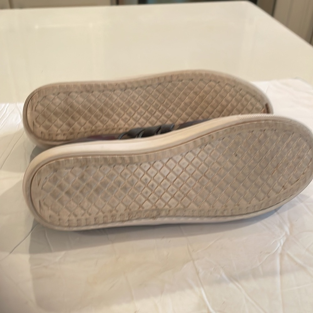 - Steve Madden Camouflaged Amy green Lancer athleisure Sneakers in size 7.5 - Picture 5 of 6
